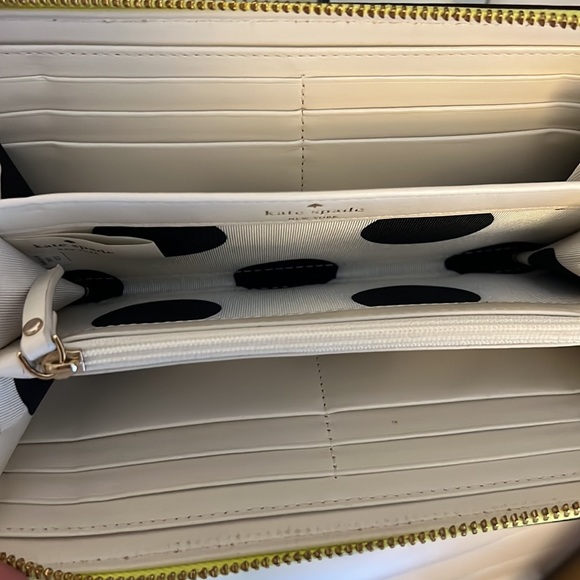 Kate Spade Wallet - Picture 3 of 4